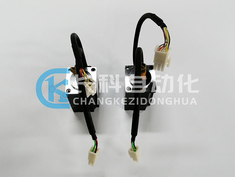 Nidec尼得科50W伺服電機(jī)MM500N2SA11U Nidec尼得科50W伺服電機(jī)MM500N2SA11U