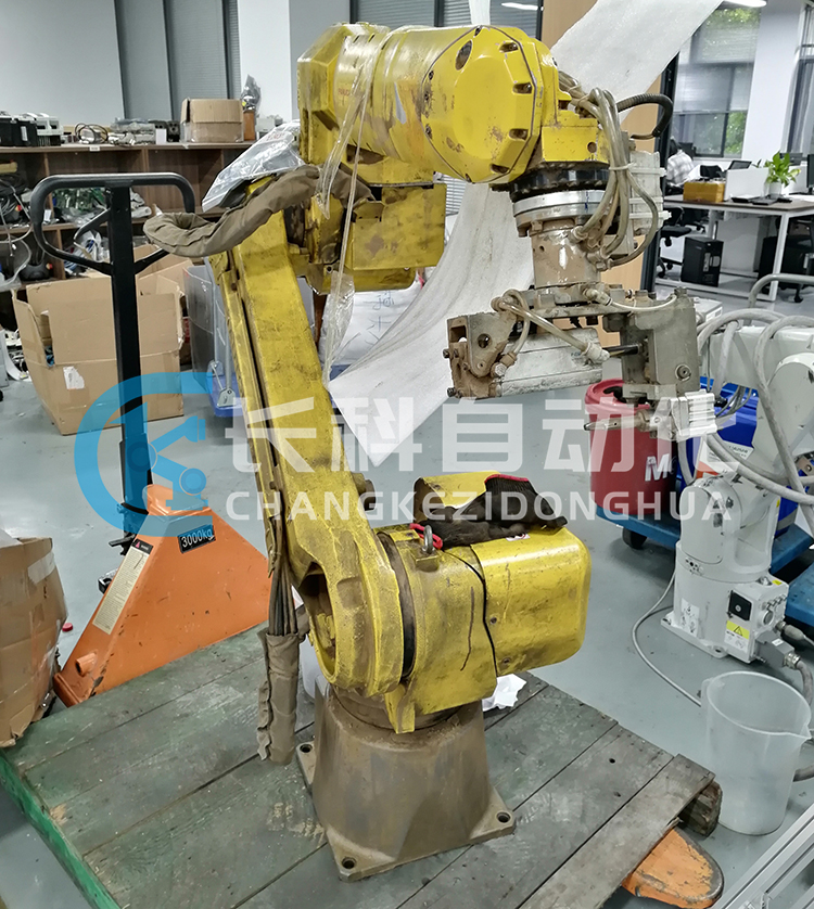 發(fā)那科機器人M-20iA減速機漏油維修 發(fā)那科機器人M-20iA減速機漏油維修